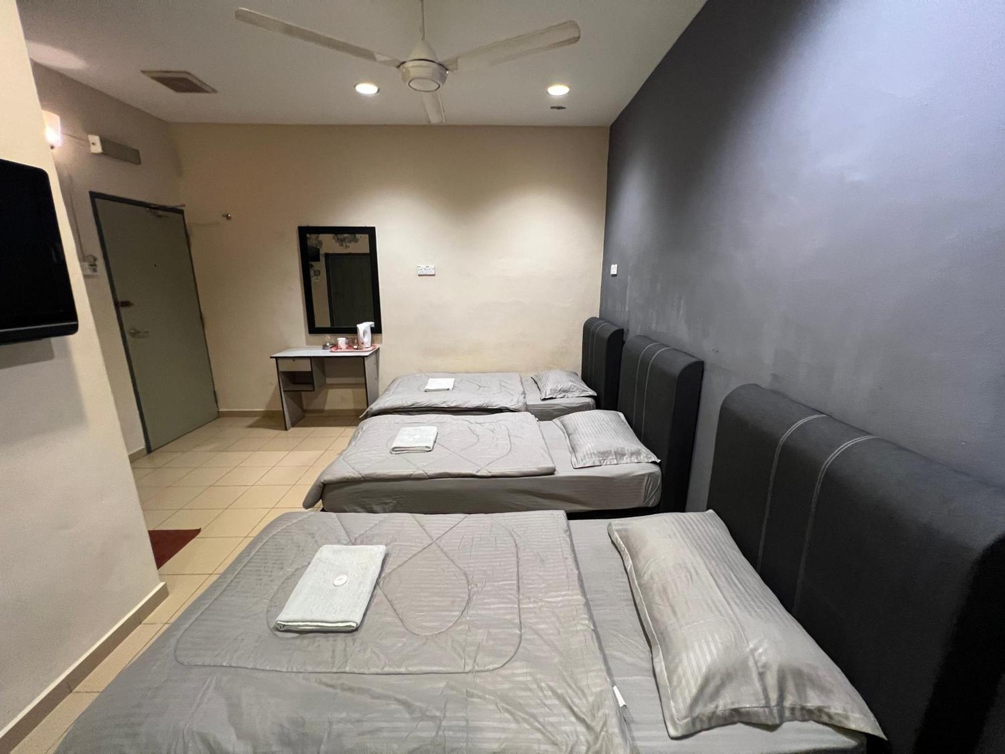 Pekan Budget Hotel Exterior foto
