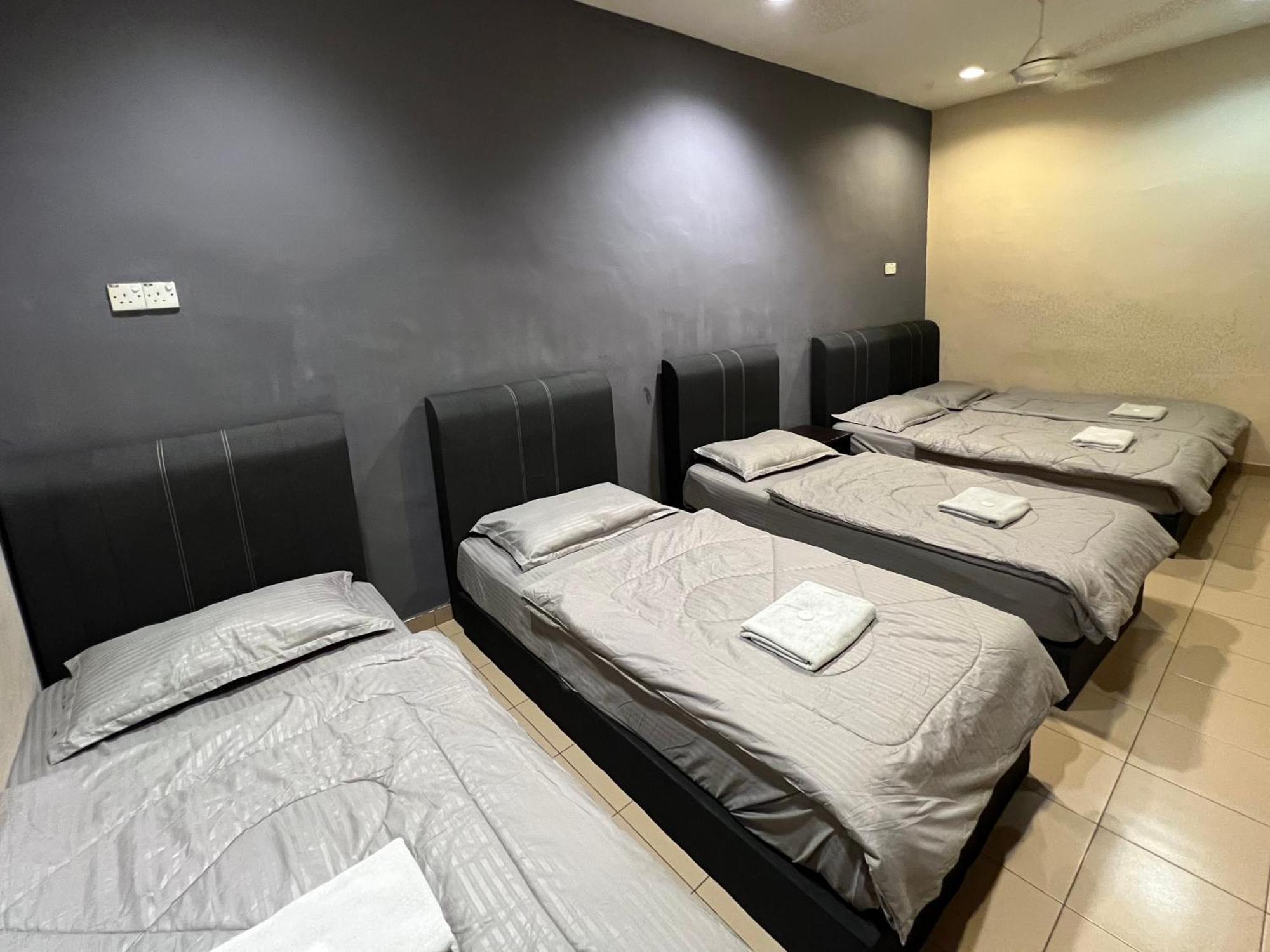 Pekan Budget Hotel Exterior foto