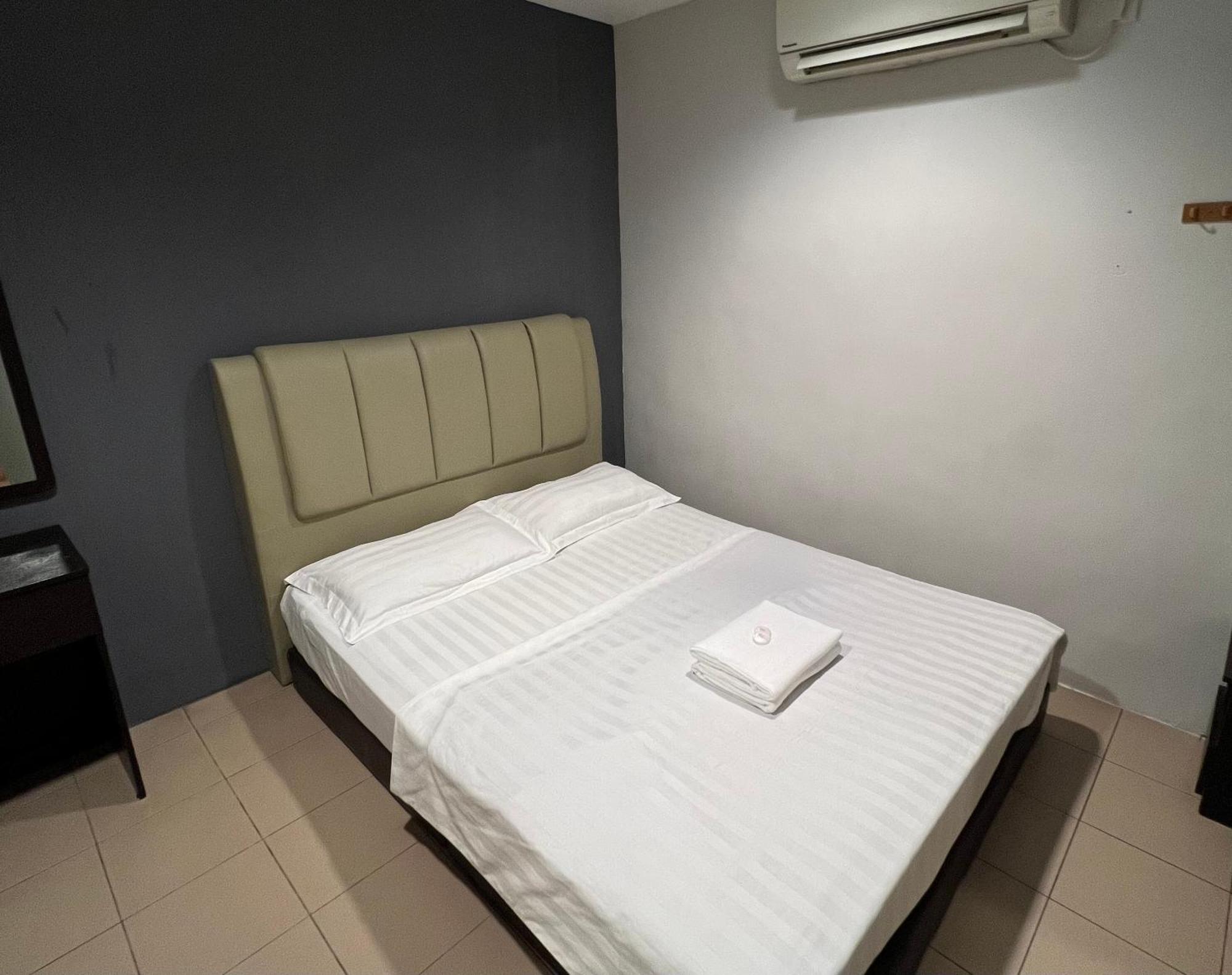 Pekan Budget Hotel Exterior foto